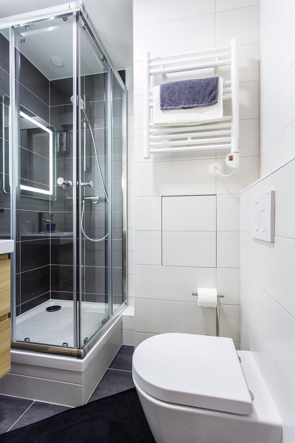 D&E - Paris-Disney - Holidays Apartment - Appartement De Vacances - 5 Chambres- 5 Sdb - 5 Bedrooms - 5 Bathrooms - Netflix Champs-Sur-Marne Ngoại thất bức ảnh