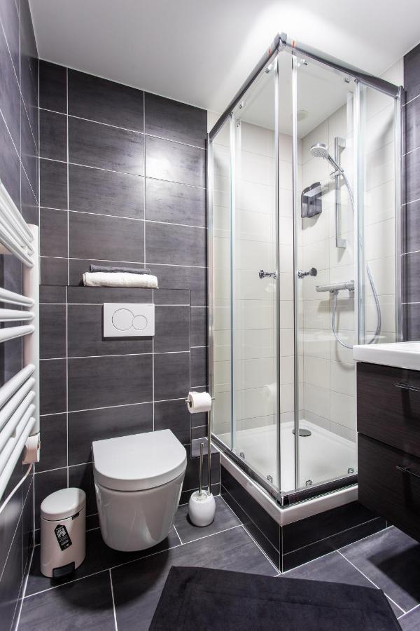 D&E - Paris-Disney - Holidays Apartment - Appartement De Vacances - 5 Chambres- 5 Sdb - 5 Bedrooms - 5 Bathrooms - Netflix Champs-Sur-Marne Ngoại thất bức ảnh